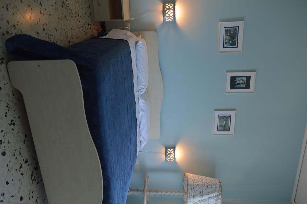 B&B Fronte Del Mare ซาแลร์โน ภายนอก รูปภาพ